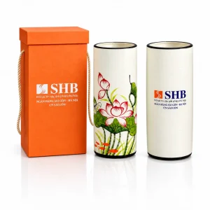 Lọ hoa sen hồng vẽ tay in logo Ngân hàng SHB